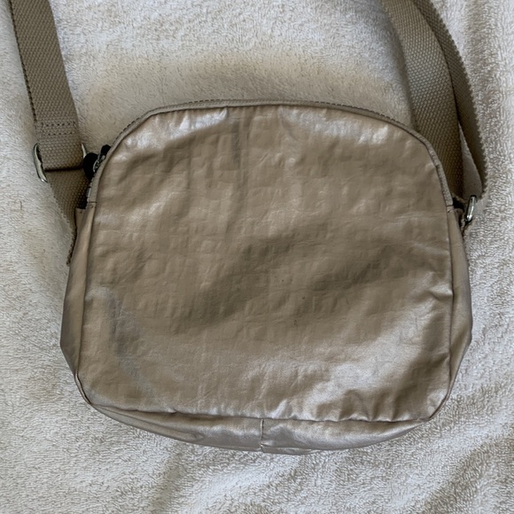 Kipling Crossbody - Picture 4 of 8